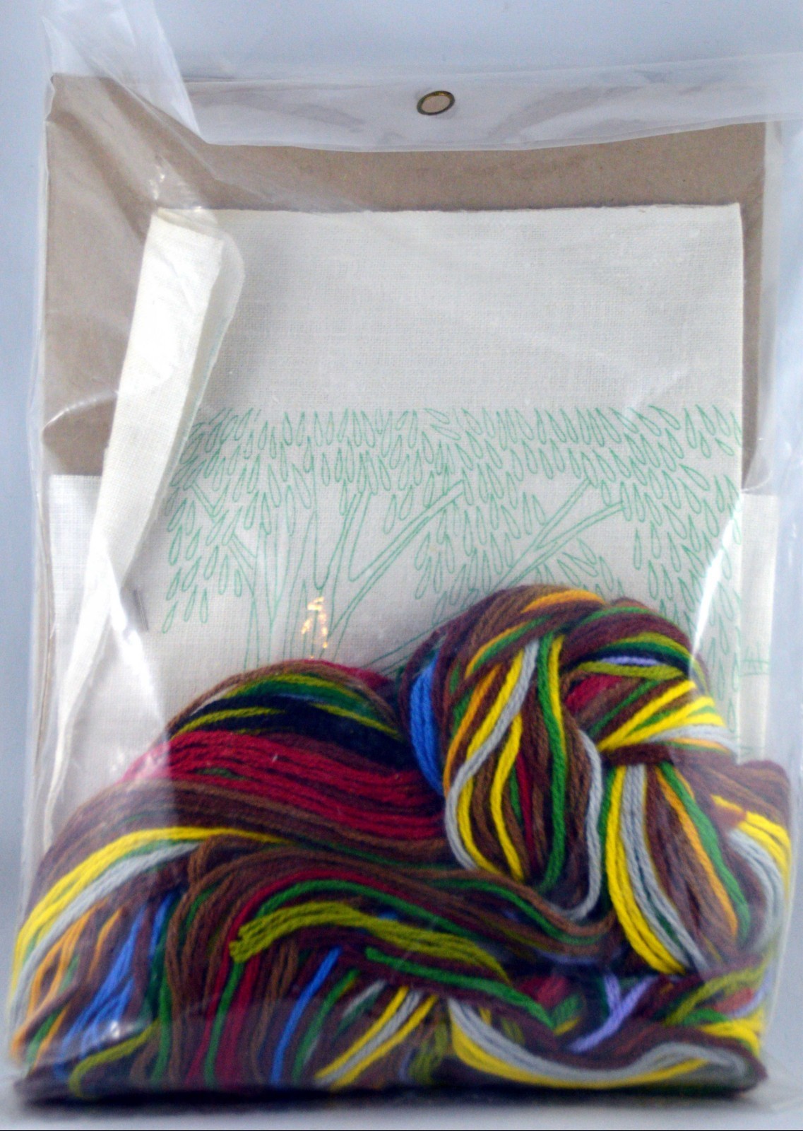 Crewel Needlecraft Kit D302 Family Circle Covered Bridge Picture or Pillow Top V