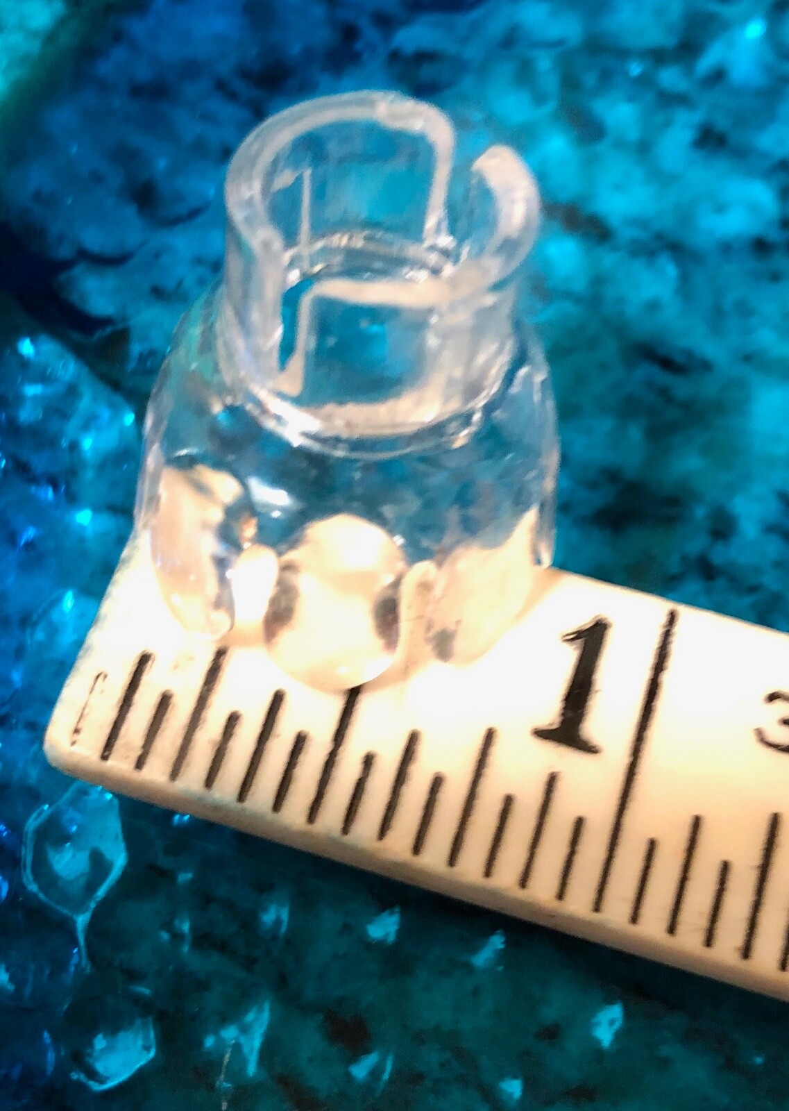 VTG 100 Clear Plastic Flower Tulip Petal Mini Light Reflector Covers Cap Wedding