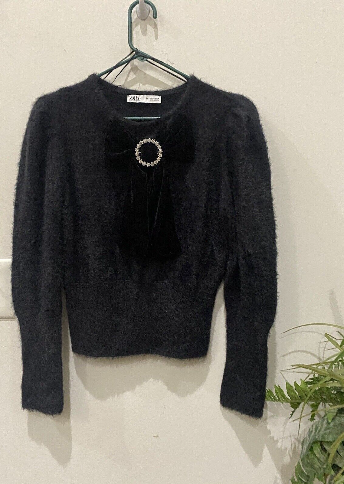 New Zara Black Bow Rhinestone Buckle Long Sleeve Fur Knit New Zara Black Bow Rhinestone Buckle Long Sleeve Fur Knit