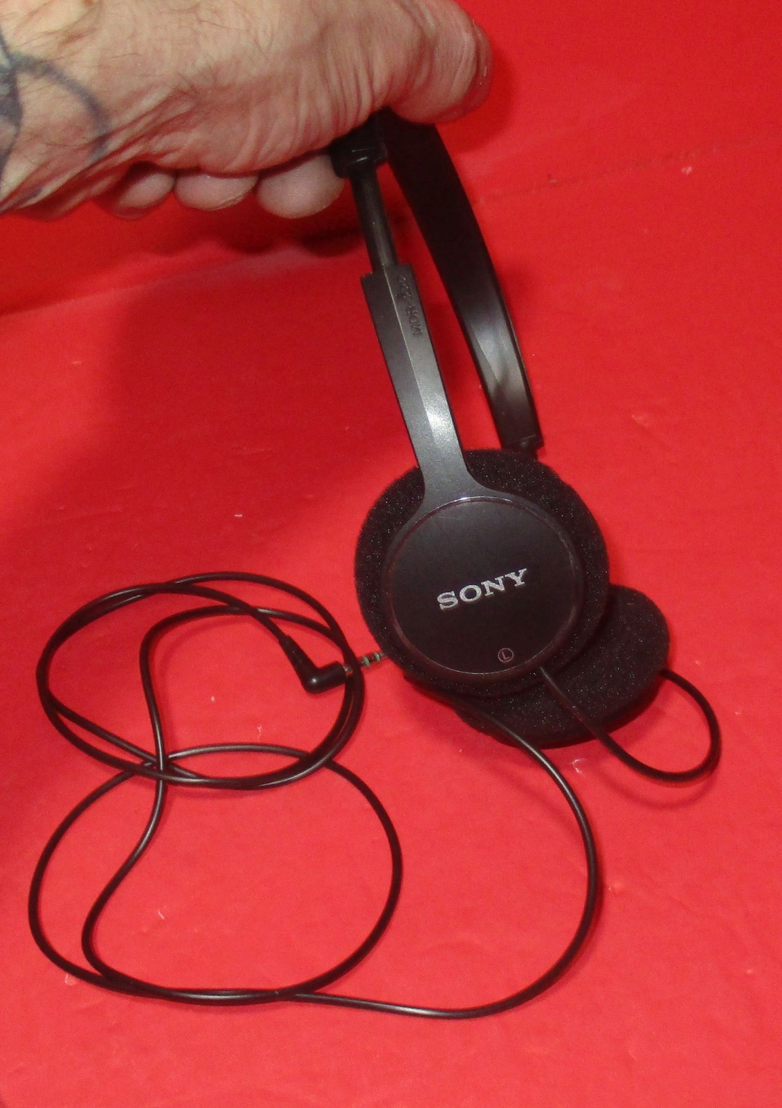 Sony CD Walkman PSYC D-EJ100 White/Orange G-Protection Tested & Working
