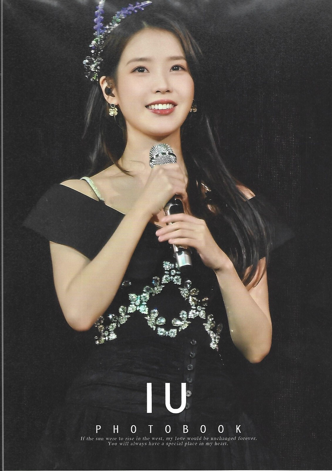 IU 公式　フォトブック 公式グッズ】IU LILAC フォトブックの通販 by こだま's shop｜ラクマ