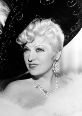 Mae West Monochrome Photo Print 08 (A4 Size-210 x 297mm-8.5'' x 11.75'')