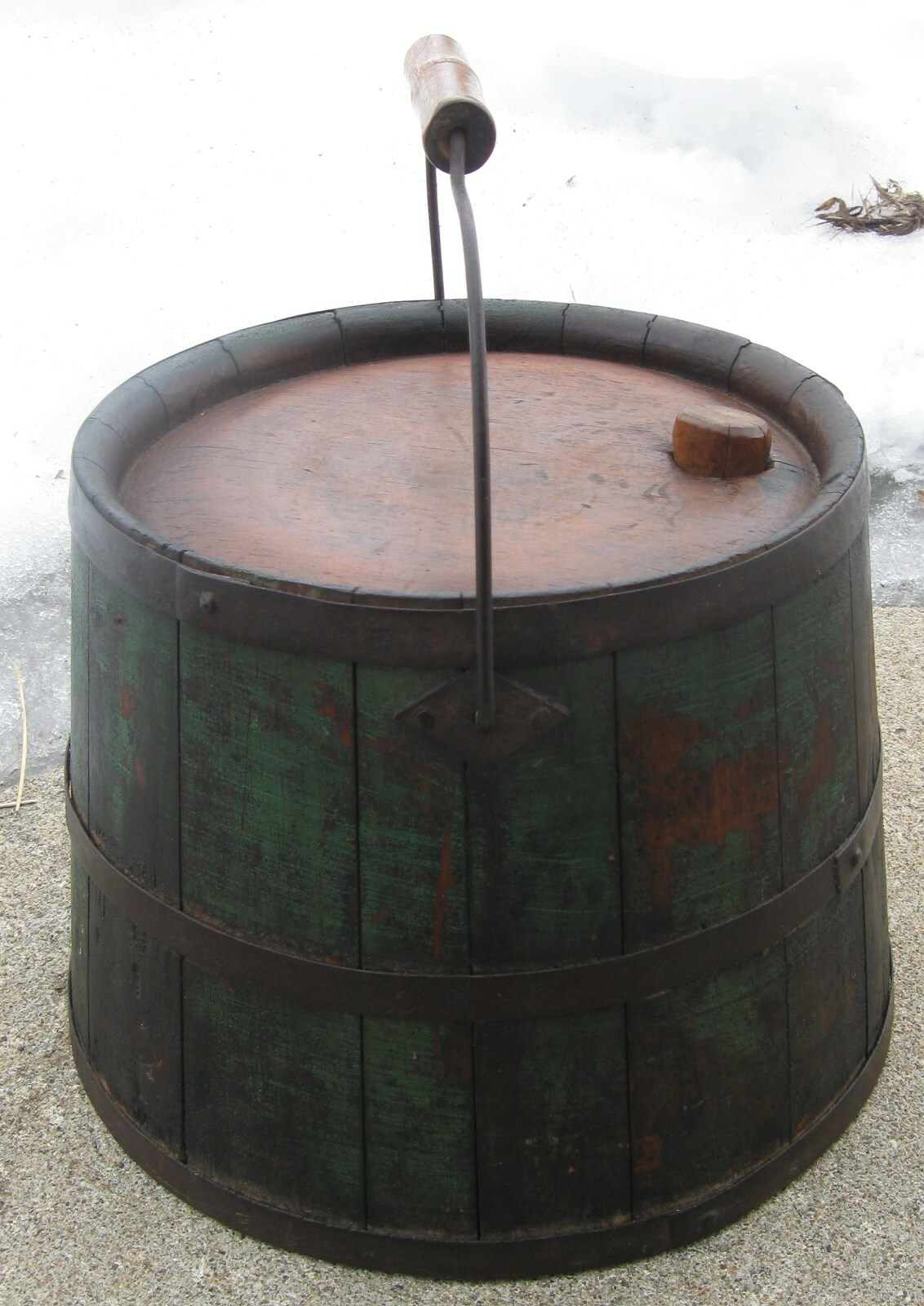 ANTIQUE SHAKER STAVED WOOD BUCKET/WATER VESSEL W/TOP,BAIL HANDLE OLD GREEN PAINT