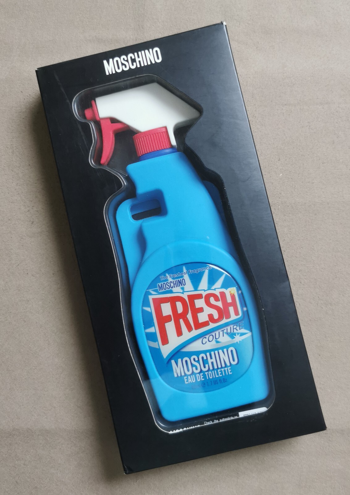 【関税送料込】MOSCHINO FRESHスプレー iphone6/6s スマホケース 関税送料込】MOSCHINO FRESHスプレー iphone6/6s スマホケース