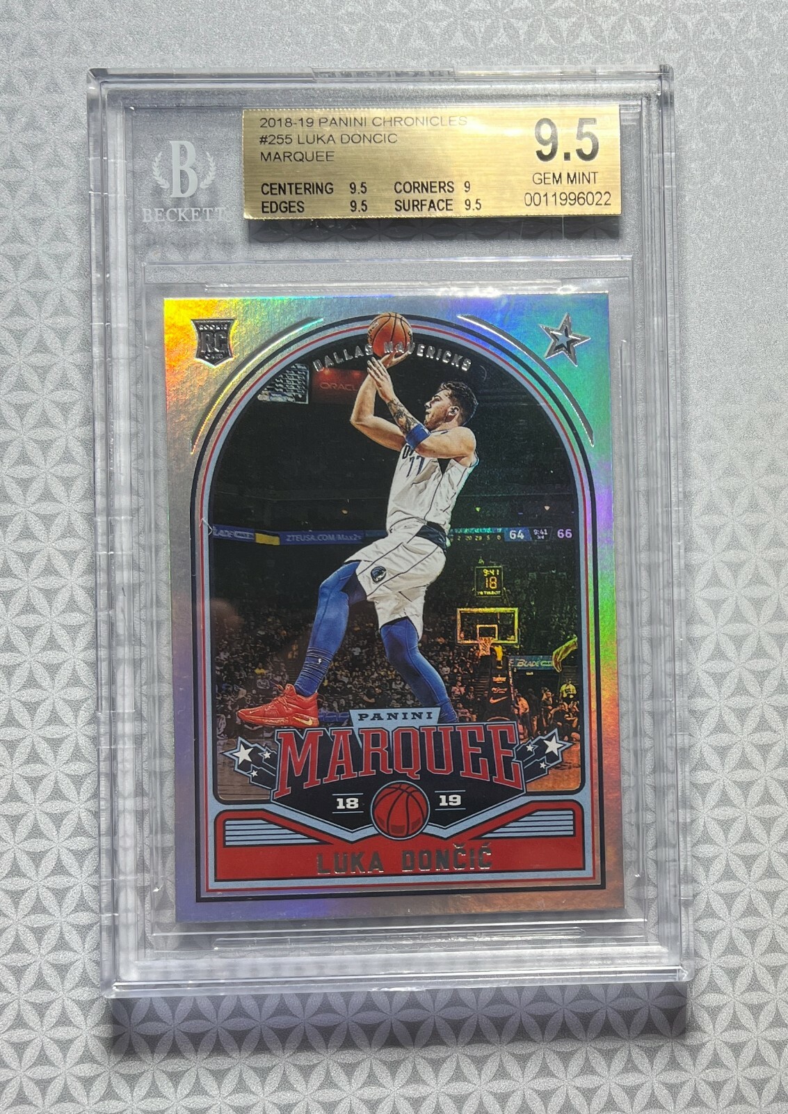 2018-19 Panini Doncic ドンチッチ RC Silver 2018-19 Panini Prizm - Luka Dončić #280 Silver Prizm (RC