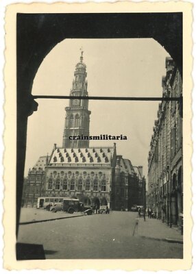 Orig. Foto DRK Sankra Sanka Lkw und Citroën Pkw Marktplatz ARRAS Frankreich 1940