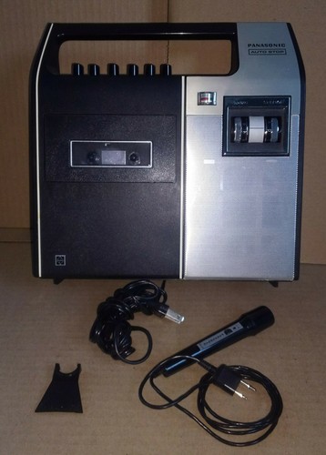 Vintage PANASONIC Cassette Recorder RQ- 226S  W Box + Microphone Excellent