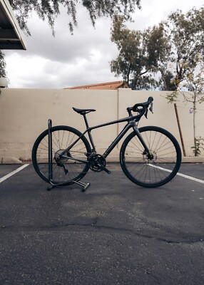 2022 Cannondale Synapse 105 Bike Frame Size 48 11-speed Hydraulic Disc Brakes