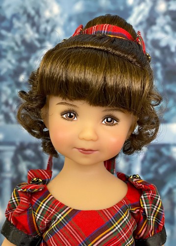 Rare Ashton-Drake Galleries Vinyl Doll “Alice in Wonderland” Rare Ashton-Drake Galleries Vinyl Doll “Alice in Wonderland”