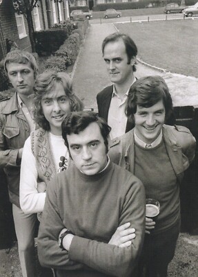 Monty Python's Flying Circus - Miniature Poster & Card Frame