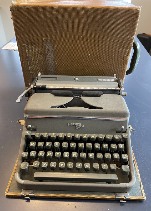 1959 Hermes 2000 on the Typewriter Database
