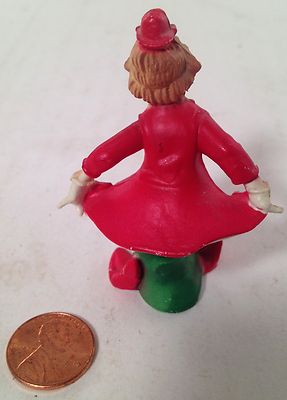 Ceramic Clown Figurine / Statue - Vintage 1970s- NEAR MINT