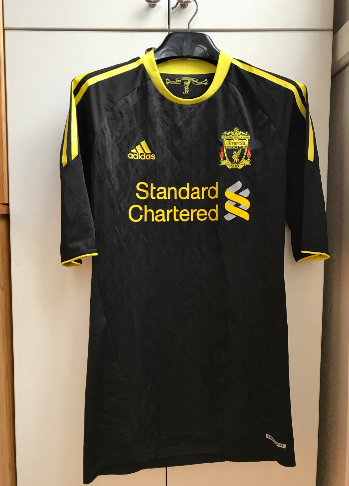 Liverpool jersey Techfit 2010 2011 3rd Player Issue XL Liverpool jersey Techfit 2010 2011 3rd Player Issue XL