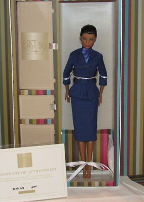 Midnight Kiss Lady Aurelia Grey East 59th NRFB Integrity Toys LE 500