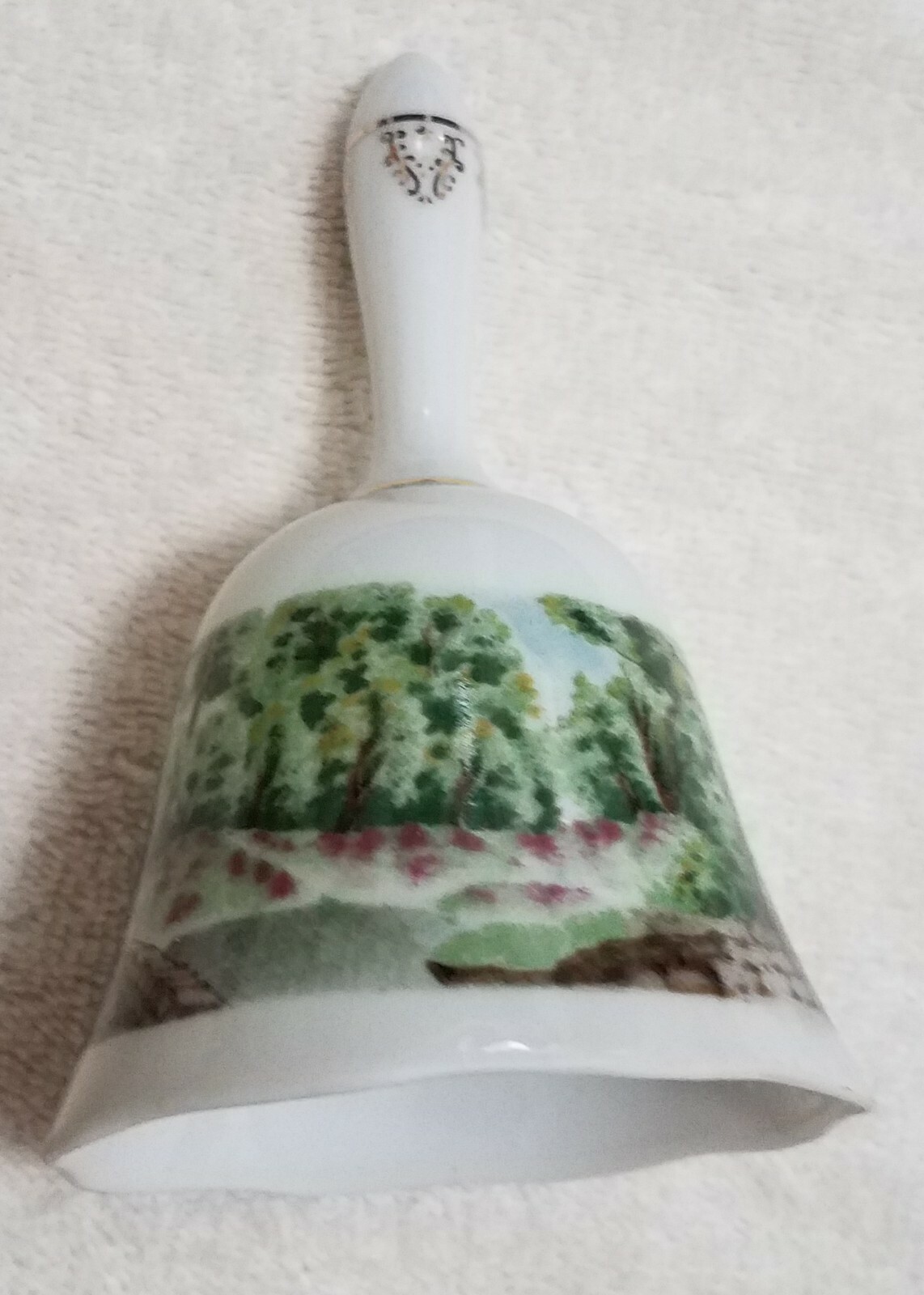 CURRIER & IVES BELL - Series 1 - 5 1/2