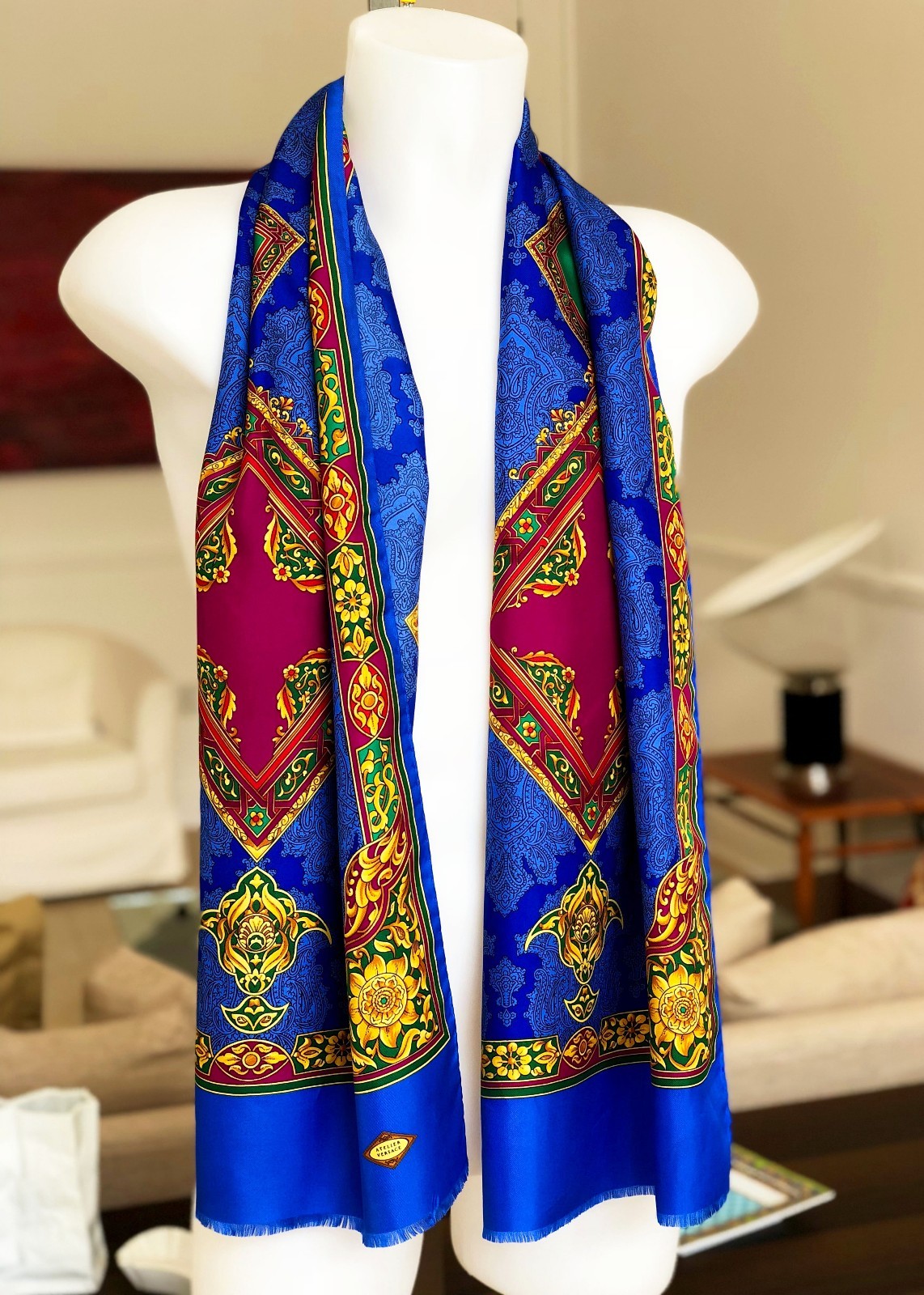 Gianni Versace 919 Elegee シルク100% スカーフ