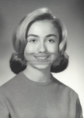 HILLARY CLINTON FIRST LADY HIGH SCHOOL YEARBOOK PHOTO 1865 5X7 PHOTO
