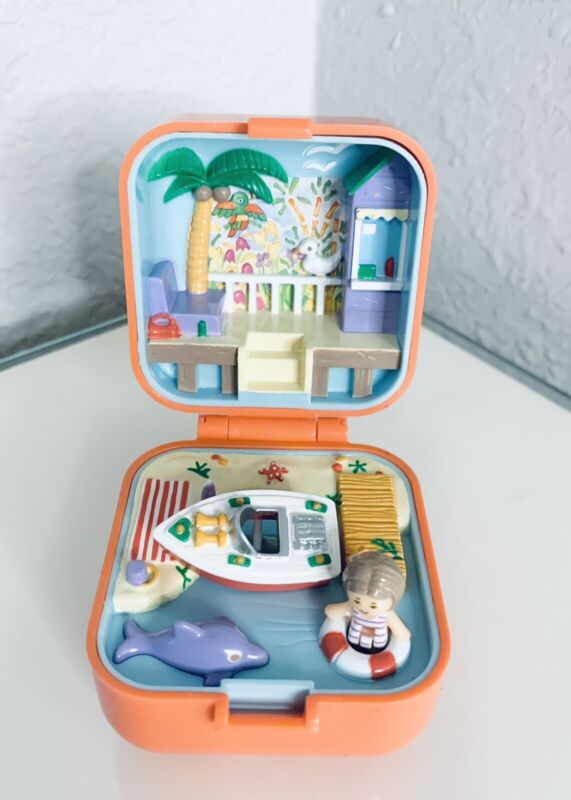 VTG Bluebird Toys1991 Polly Pocket Lulu and her Speedboat Compact Lulu & boat