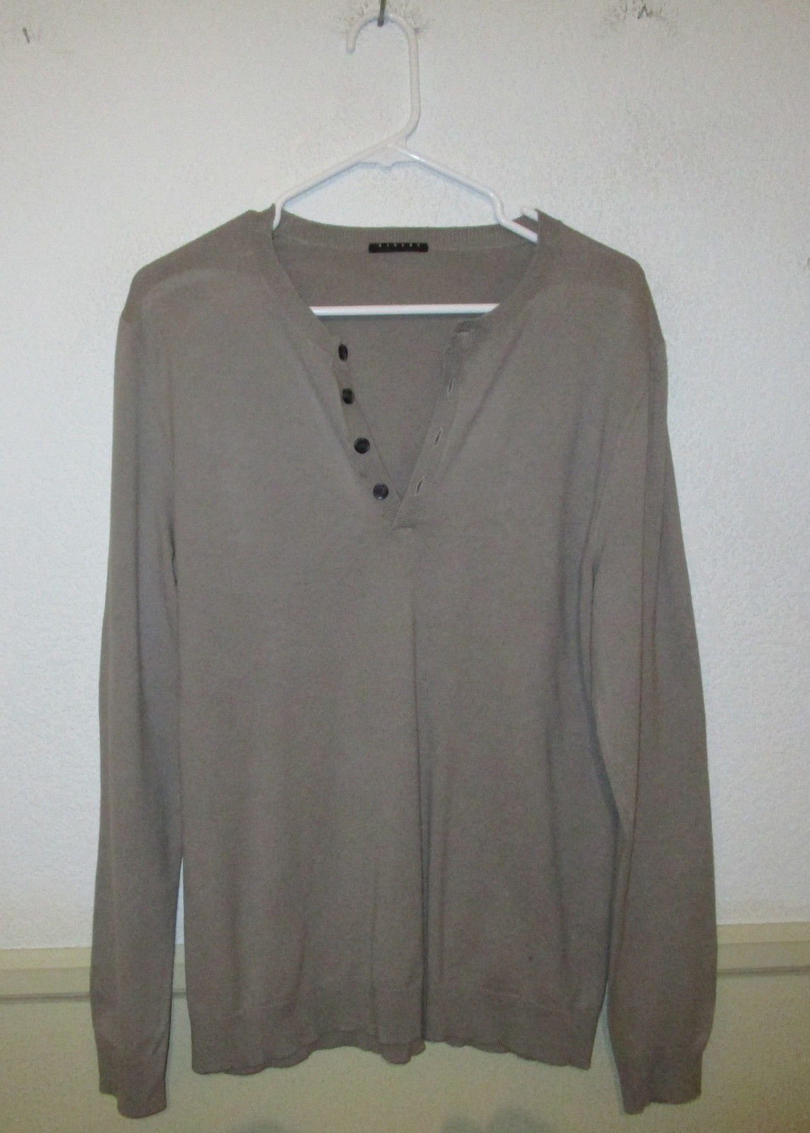 Одежда для женщин Sisley