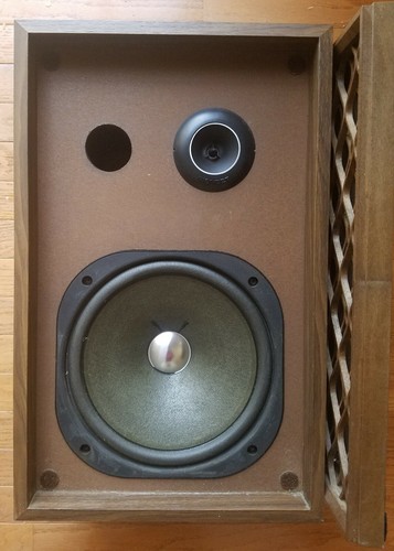 Pioneer CS-301 2 way Speaker in Original Box Superb Condition