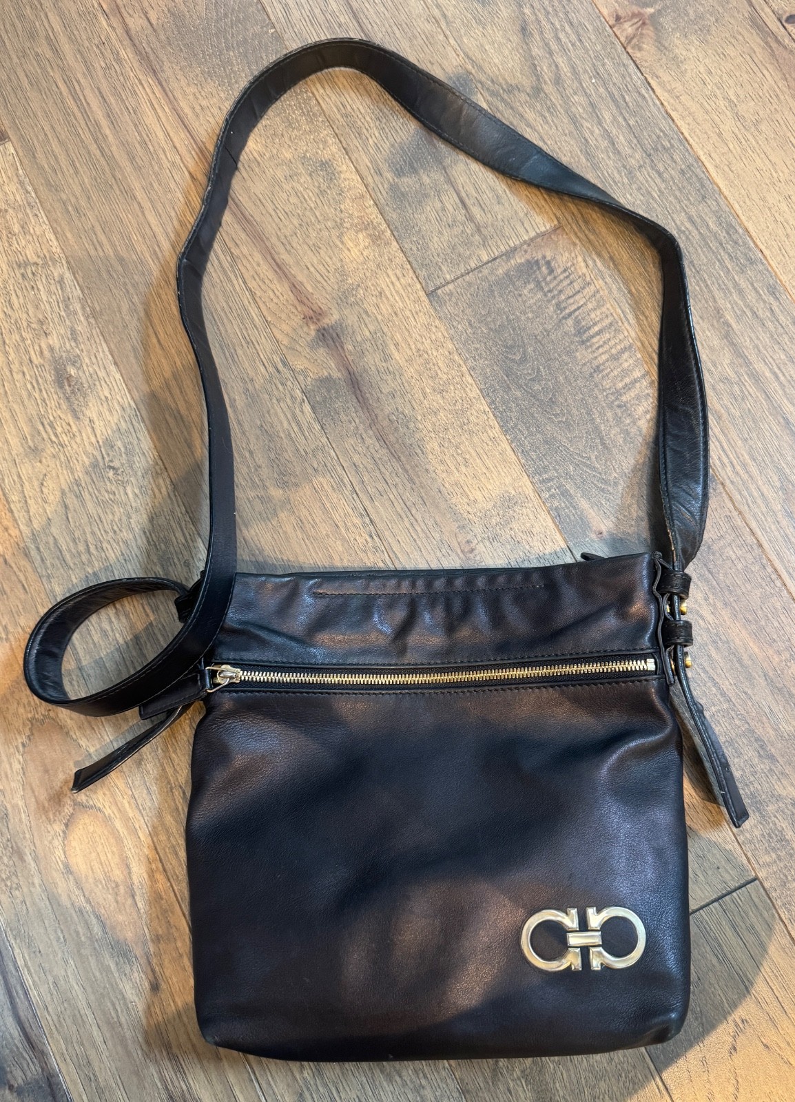 ■FERRAGAMO■ Double Gancini Flap Shoulder Bag Black 2198677 Ferragamo Double Gancini Shoulder Bags Black | Wanan Luxury