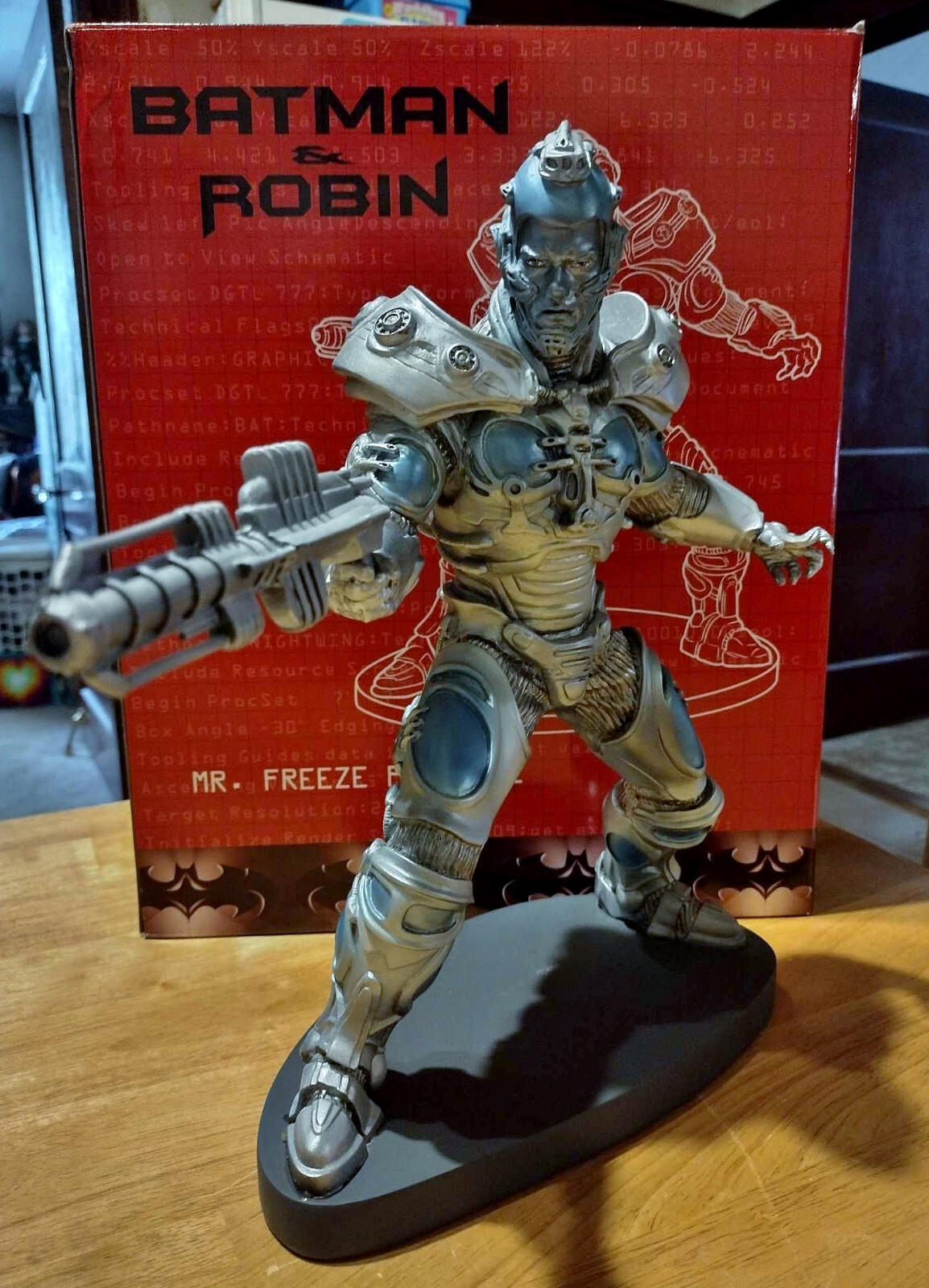 BATMAN&ROBIN/MR.FREEZEフィギュア Amazon.com: Batman & Robin DC Multiverse Action Figure Mr