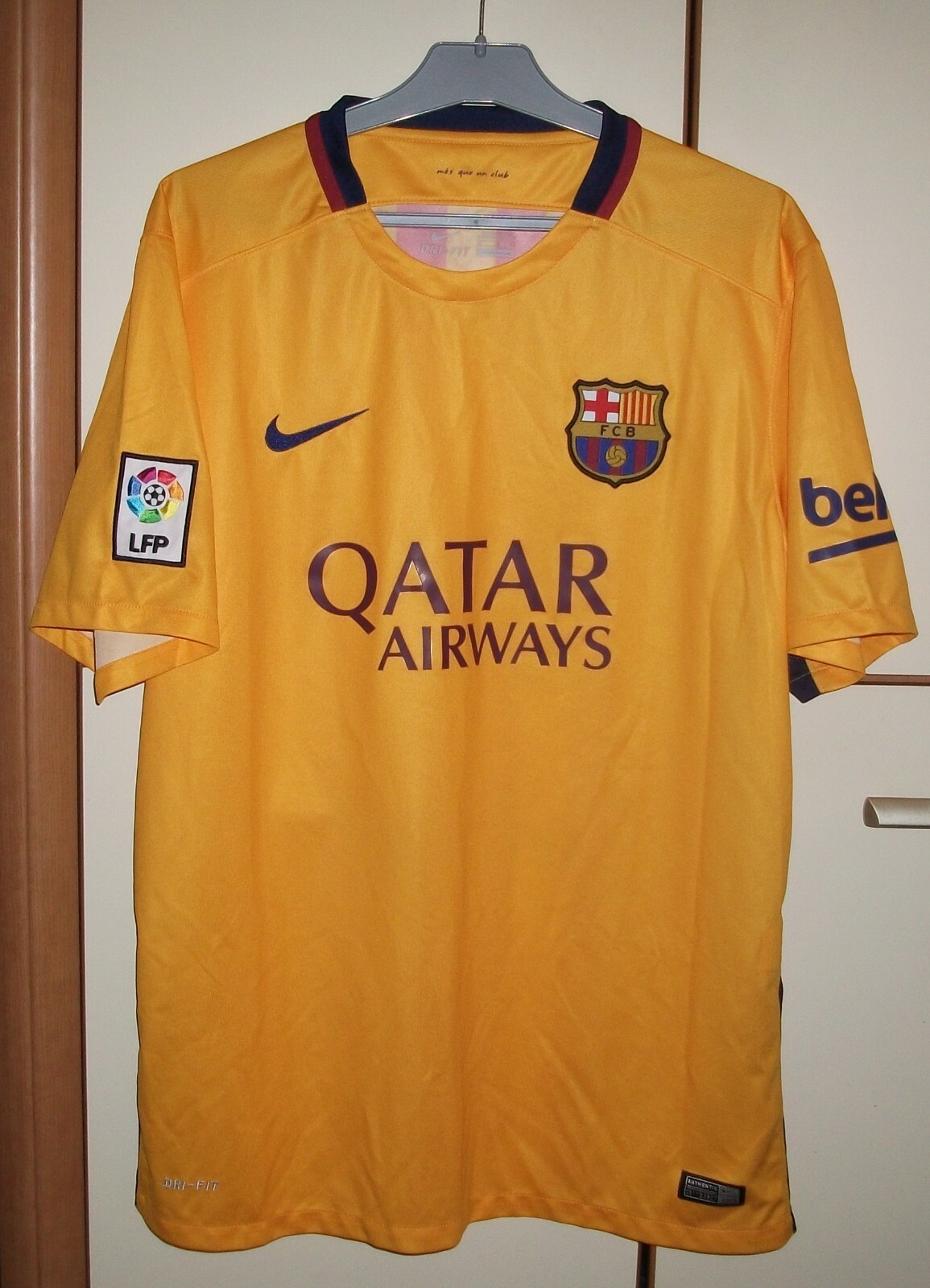 2015-16 FCバルセロナ ユニフォーム ダニエウ・アウベス XLサイズ 2015-16 FCバルセロナ ユニフォーム ダニエウ・アウベス XL