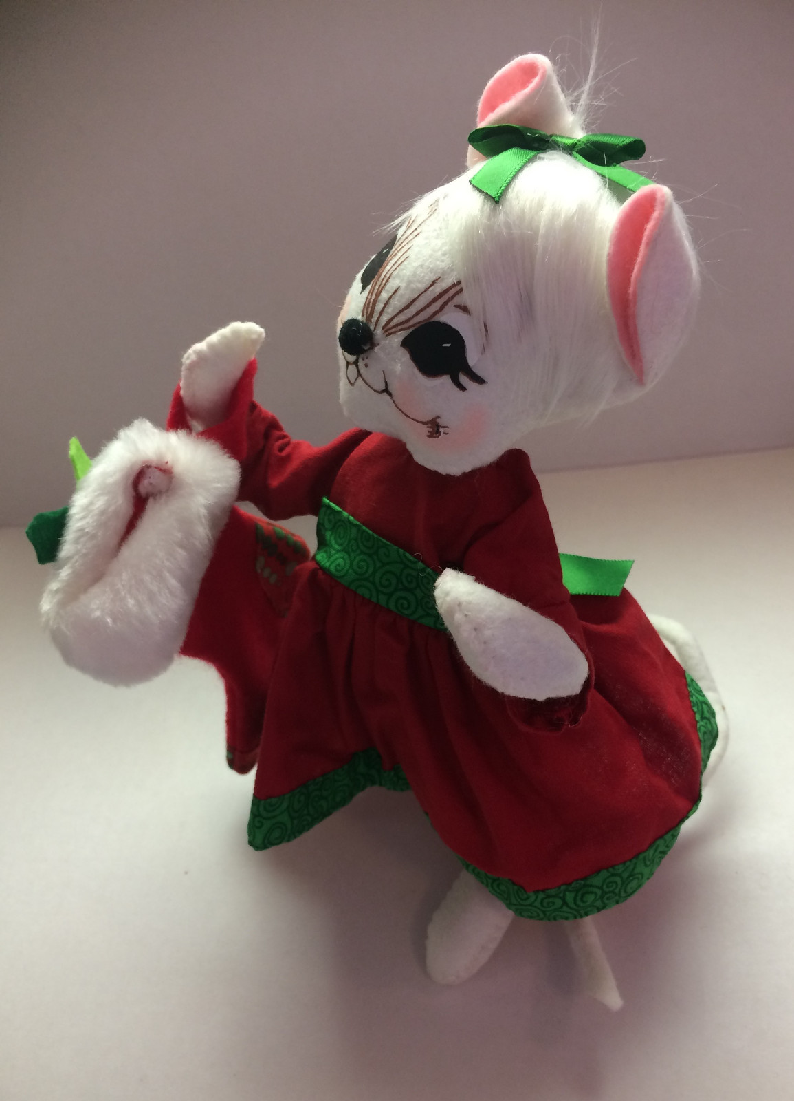Annalee Doll Mouse Doll GIRL CHRISTMAS MOUSE WITH STOCKING 8