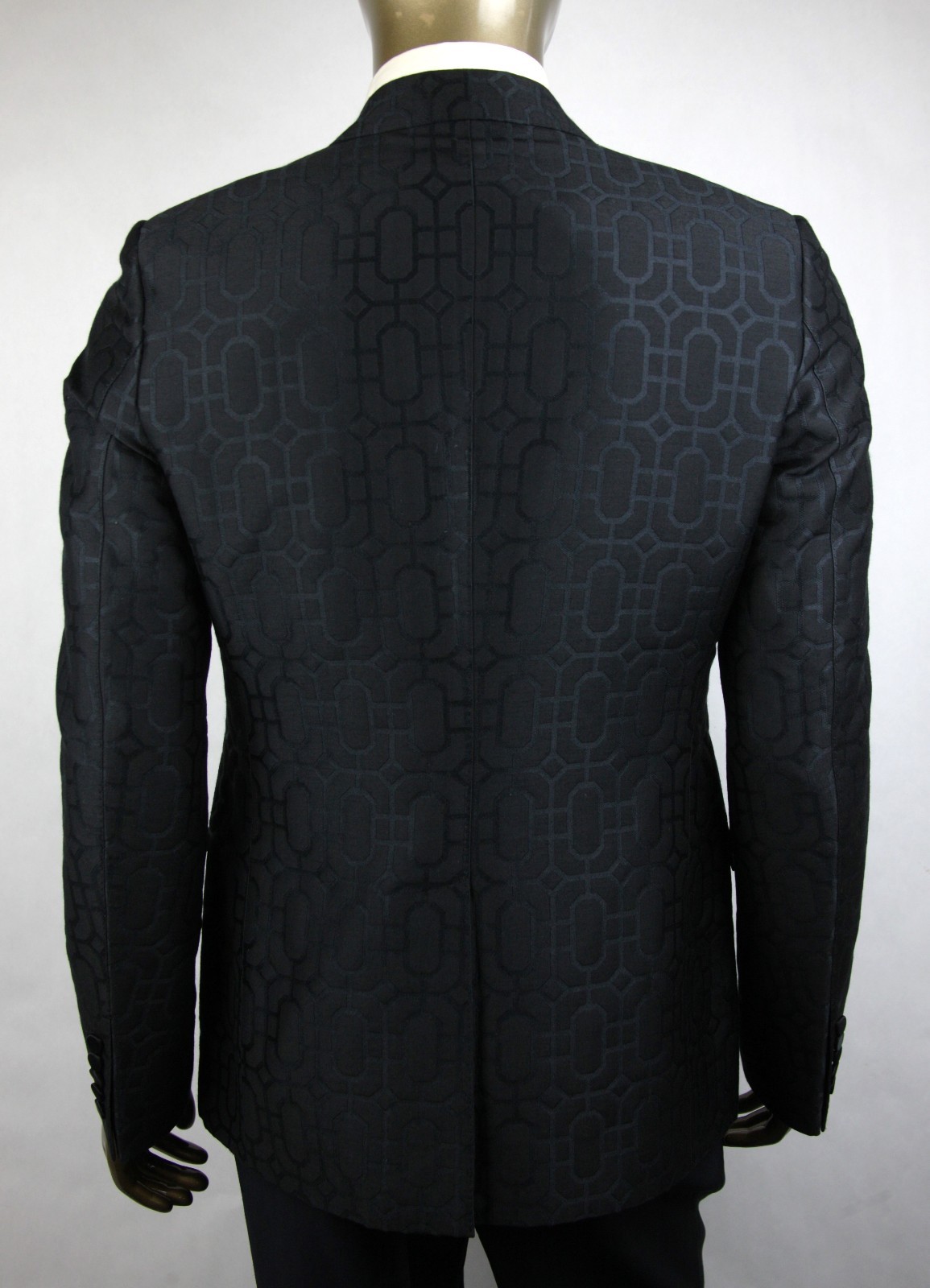 Pre-owned Gucci $2720  Men's Black Emerald Jacquard Dylan 60 Jacket 2 Buttons 322626 1000
