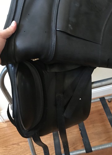 Schleese Infinity II Plus Dressage Saddle 17” MW With Flair Air Panels