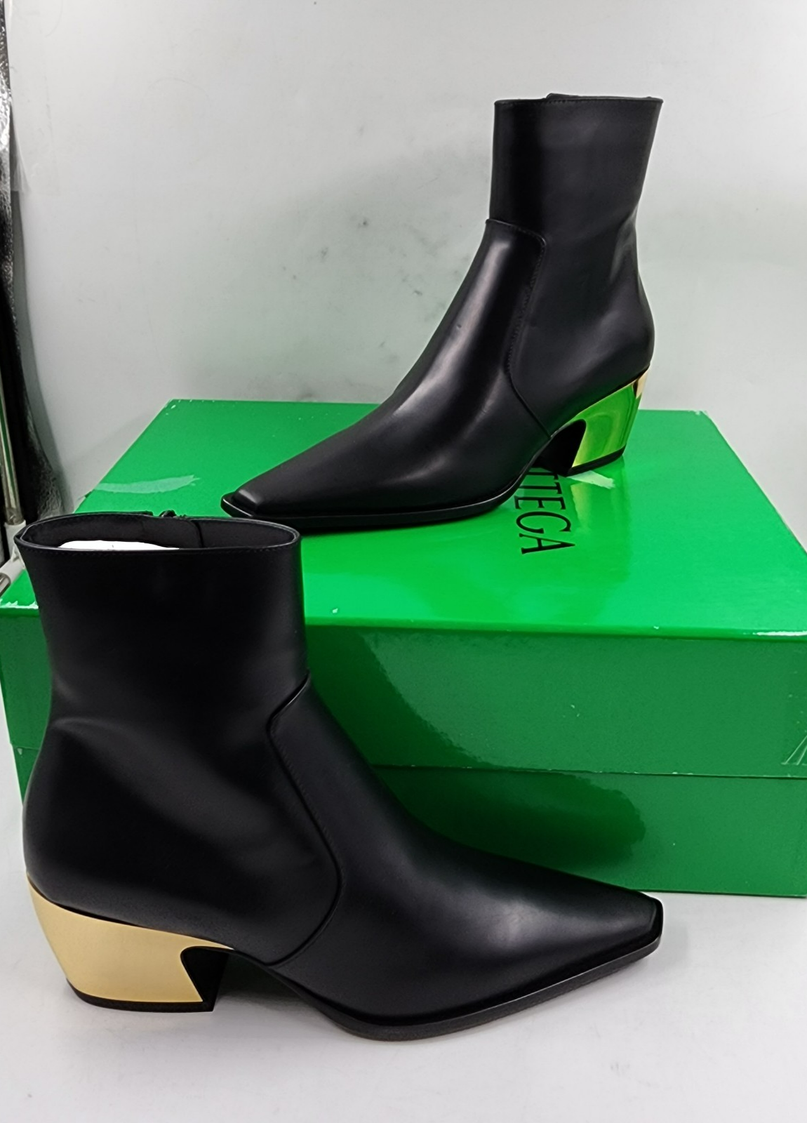 Bottega Veneta Tex Block Heel Booties Women's 36.5/6.5US Black/Gold Side Zip - Picture 4 of 20