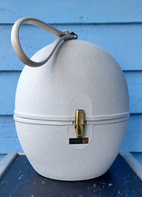 Vtg Wig Carrier Hard Shell Egg Shaped Beige 'LaRonde' Case w/ Handle by Jet Set