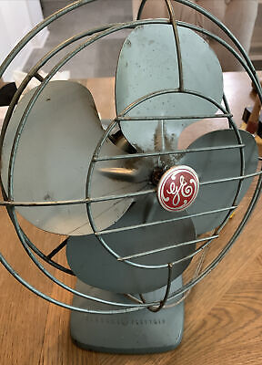 Vintage General Electric Metal oscillating desk fan Untested In Good Condition