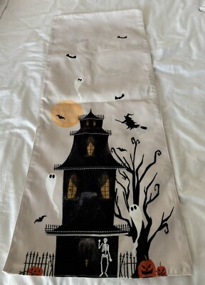 FAO Schwarz Halloween Light Up Haunted House Witch Ghost Pumpkin Table Runner