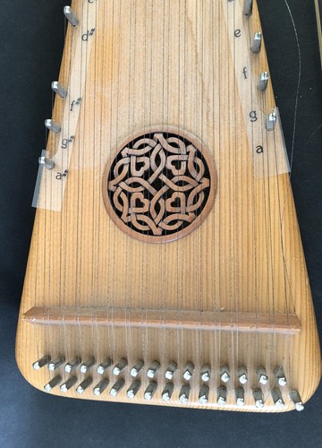 Unicorn String Bowed Psaltery in Original Box W/All Accessories
