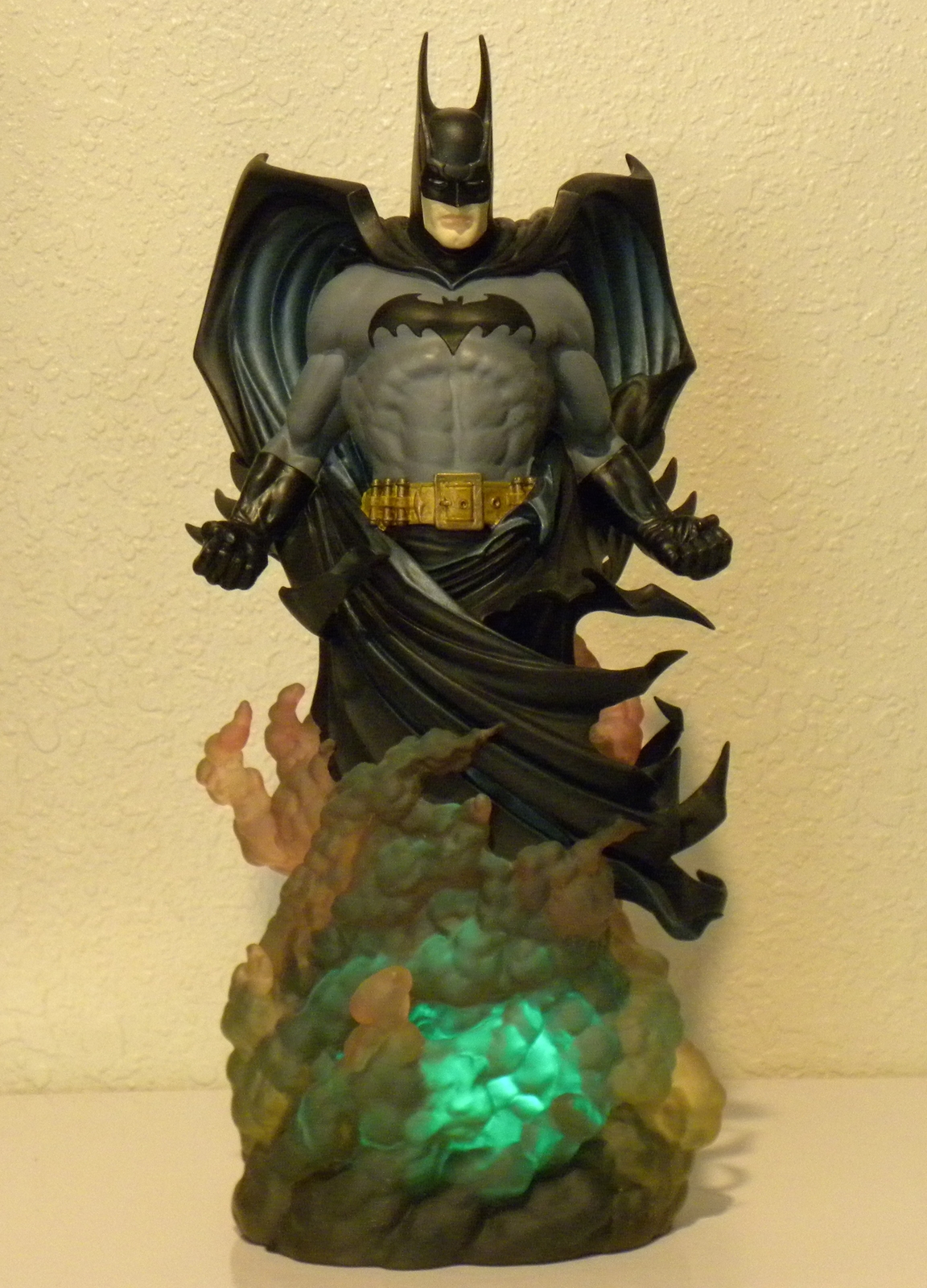BATMAN Statue Limited Edition　DC DIRECT Batman vs The Joker Limited Edition Statue by DC Direct | eBay