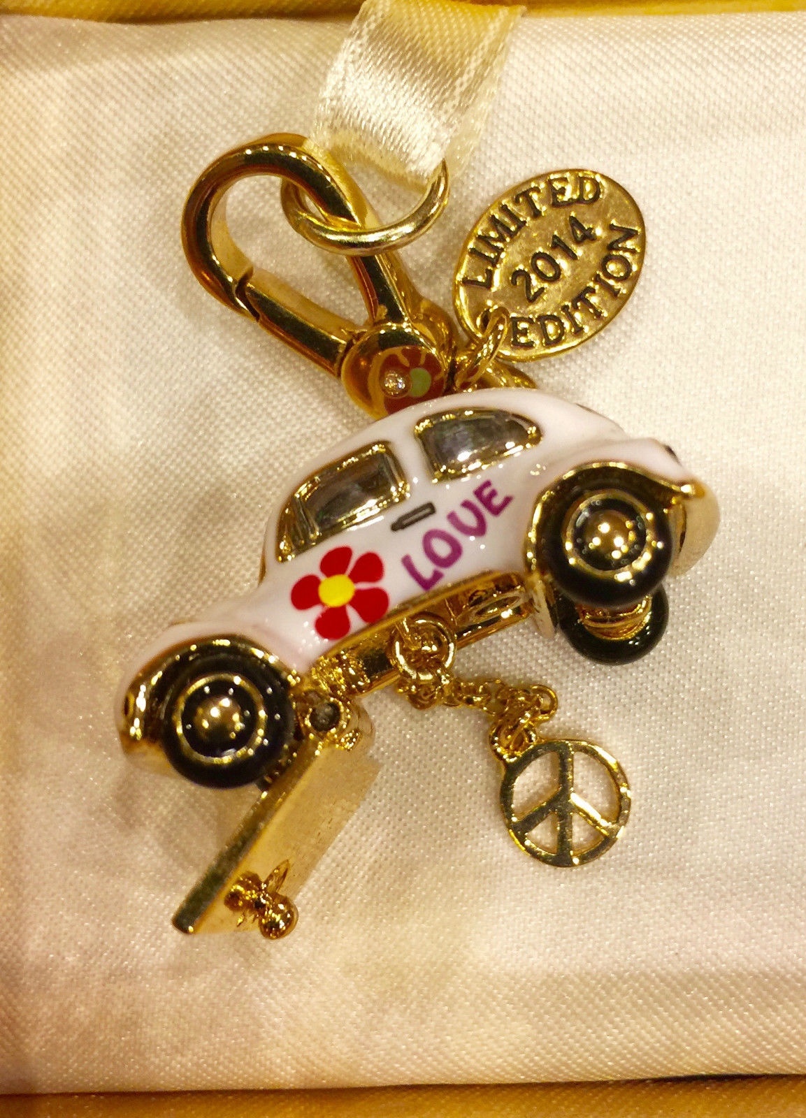 yutchです。 NWT 2014 JUICY COUTURE LTD ED LOVE BUG CHARM YJRU7713 | eBay