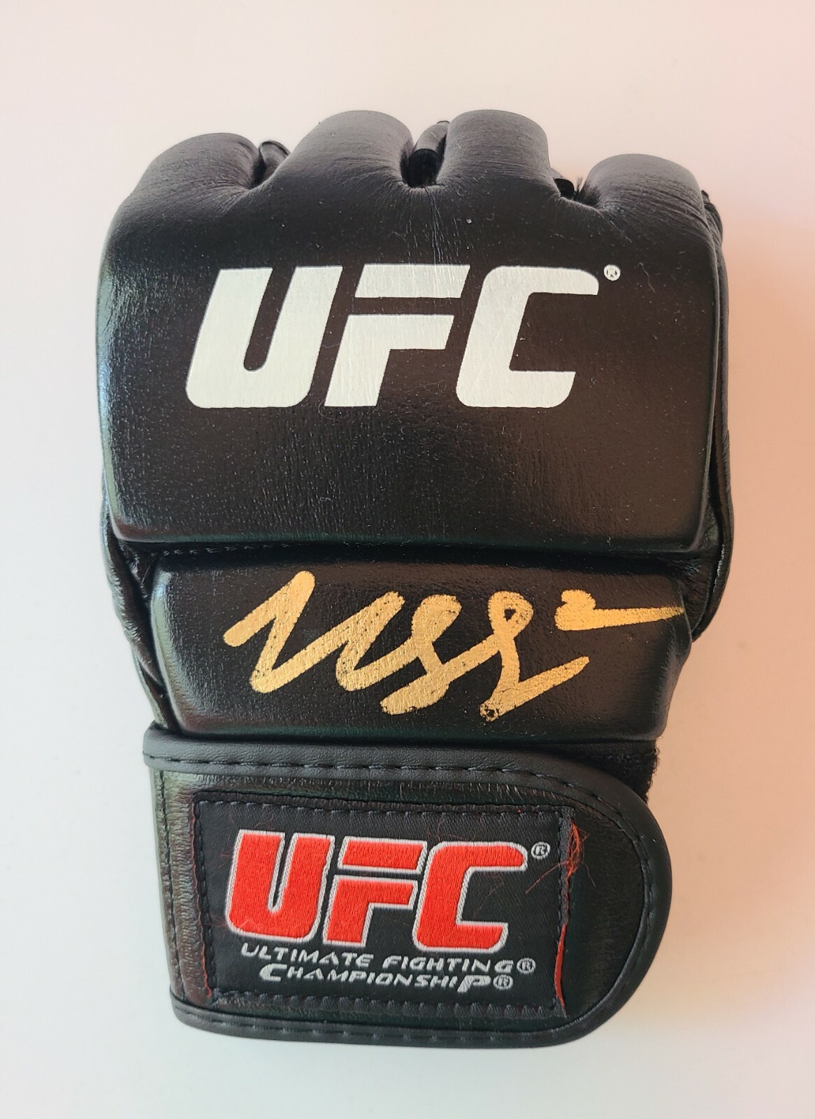 WOW! Khamzat “Borz” Chimaev Signed UFC Glove PSA COA Gold Ink MMA