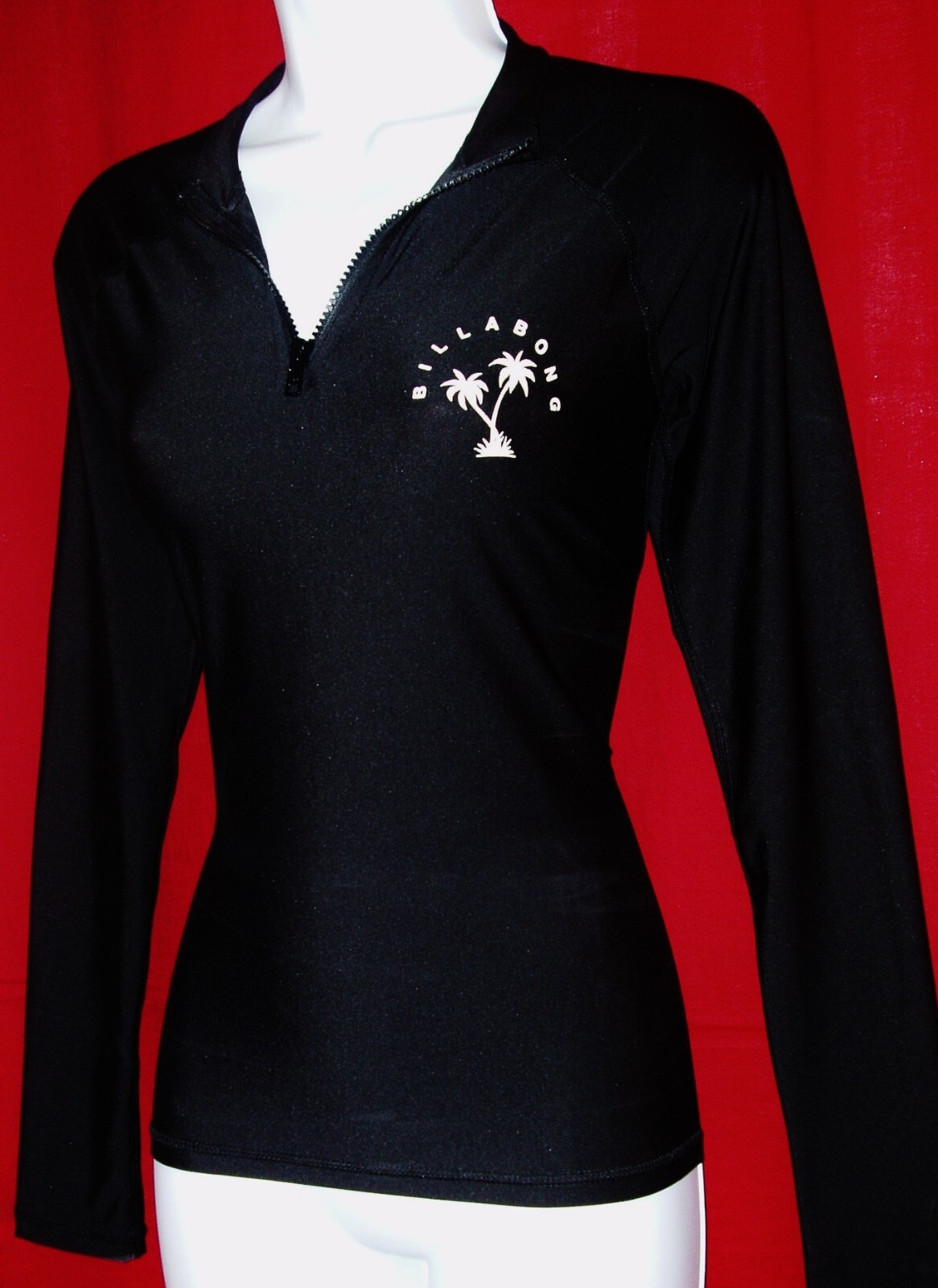 BILLABONG WOMEN'S ZIP FRONT LONG SLEEVE LOGO w/PALM TREES BILLABONG WOMEN'S ZIP FRONT LONG SLEEVE LOGO w/PALM TREES