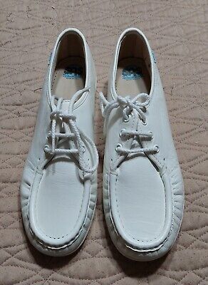 Nurse Mates Shoes Women's, Leather, Comfort, Lace ,white  ,nearly New.