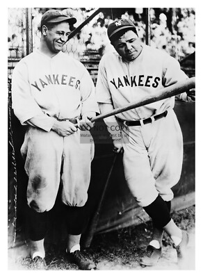 BABE RUTH AND LOU GEHRIG ADMIRING BASEBALL BAT NEW YORK YANKEES 5X7 PHOTO