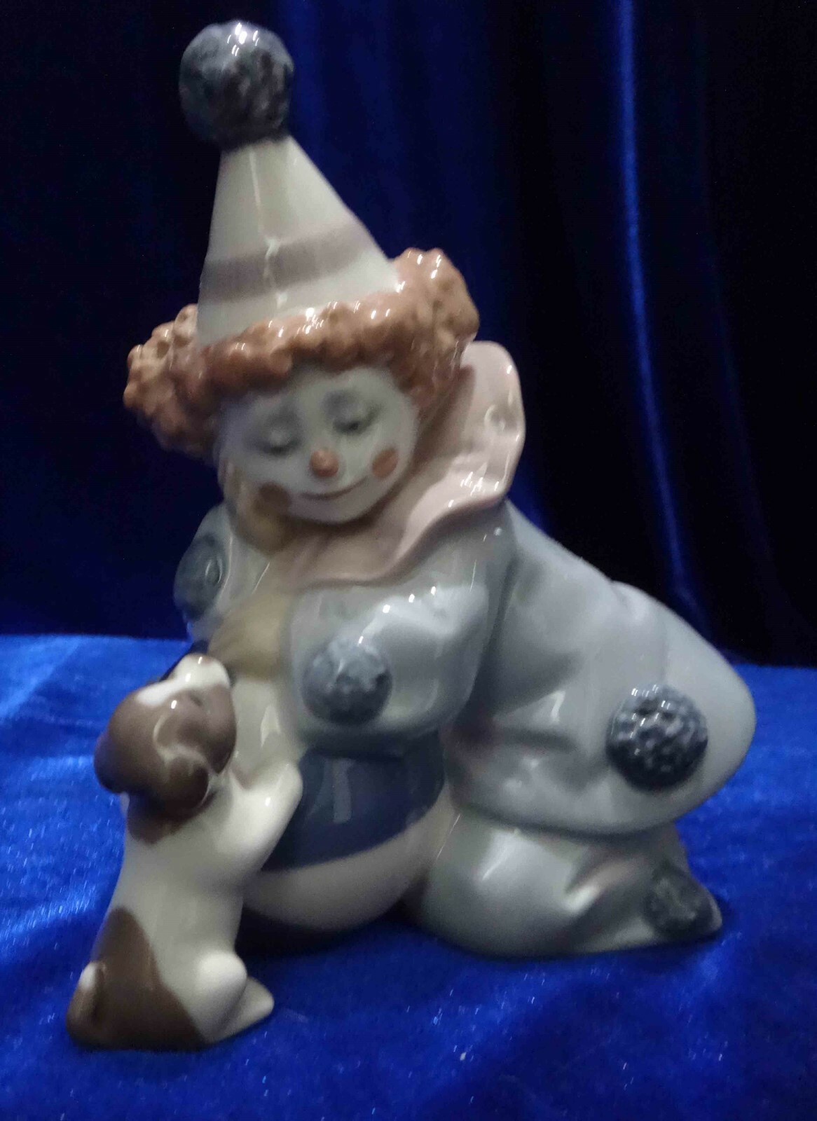 Lladro 5278 Pierrot w/Puppy and Ball - glazed - Retired