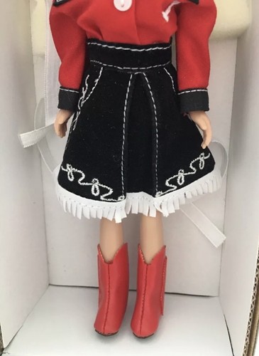 MIB Betsy McCall 8” Doll COWGIRL VISITS THE RANCH Robert Tonner