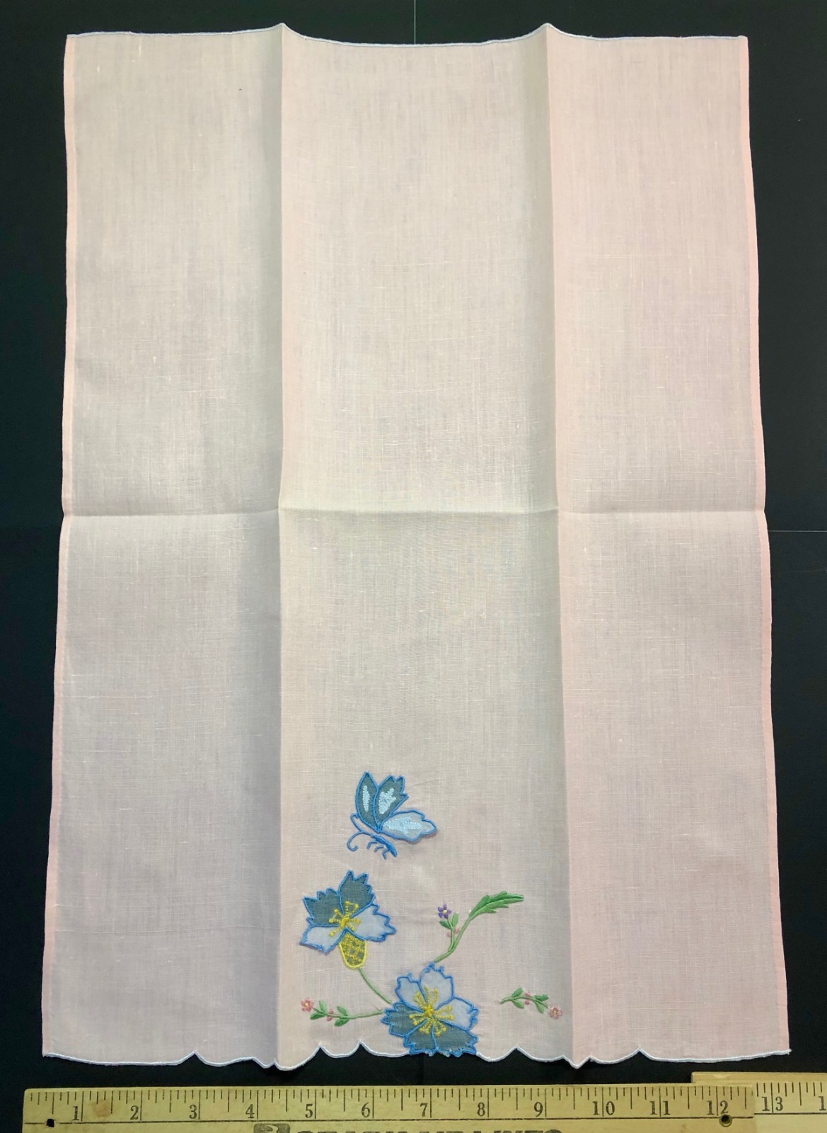 VINTAGE Embroidered Appliqued Linen Guest Towel - PINK with Flowers Butterfly