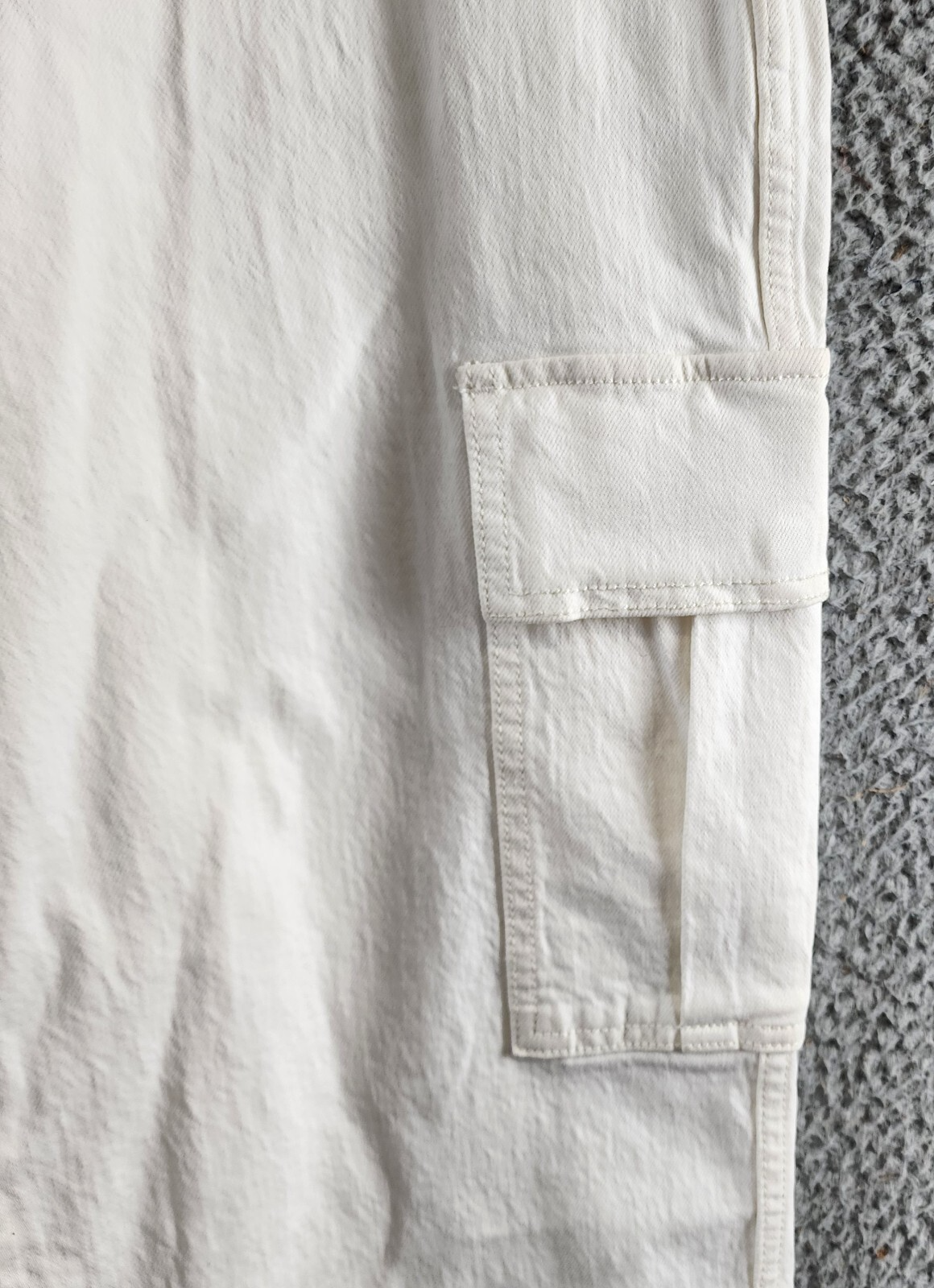 REBECCA MINKOFF Relaxed Cargo Pants Women's 29 Alabaster Zip & Button Closure - Picture 4 of 16