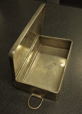 Antique English hunting leather meal pouch by J Dixon&Sons.(Flask & Box)