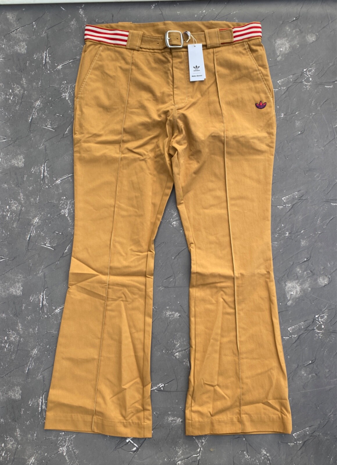 パンツ Adidas x Walles Bonner Boot Cut Chino Adidas x Walles Bonner Boot Cut Chino