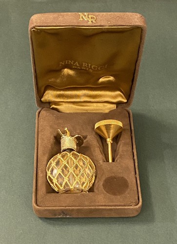 Vintage Nina Ricci L'Air Du Temps Parfum w/ Funnel, in Original Box - Empty