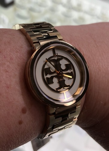 トリーバーチ 腕時計　TRB4011 Tory Burch Reva White Dial Gold Tone Stainless Steel Quartz