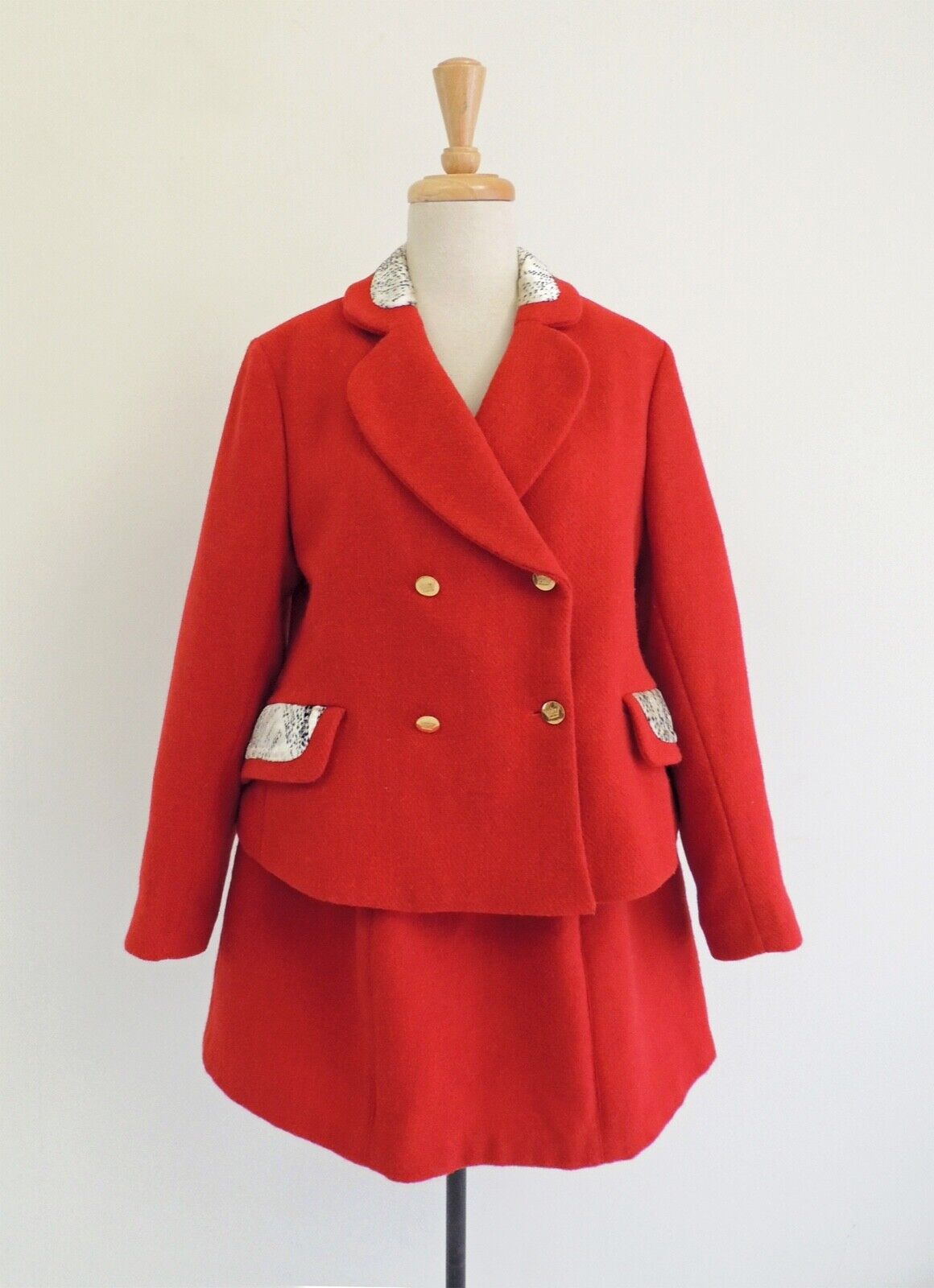 VIVIENNE WESTWOOD 1987 Leopard trimmed red Princess Jacket VIVIENNE WESTWOOD 1987 Leopard trimmed red Princess Jacket